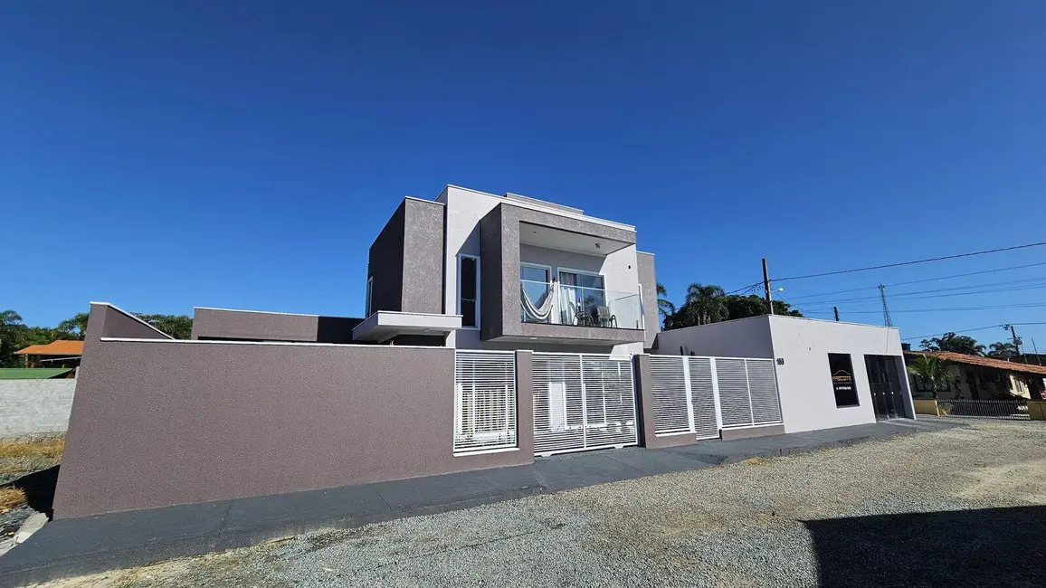 Foto 4 de Casa com 3 quartos à venda, 313m2 em Balneario Barra Do Sul - SC