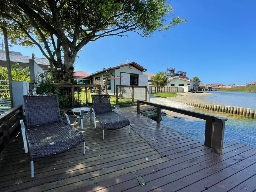 Foto 1 de Casa com 3 quartos à venda, 177m2 em Centro, Balneario Barra Do Sul - SC