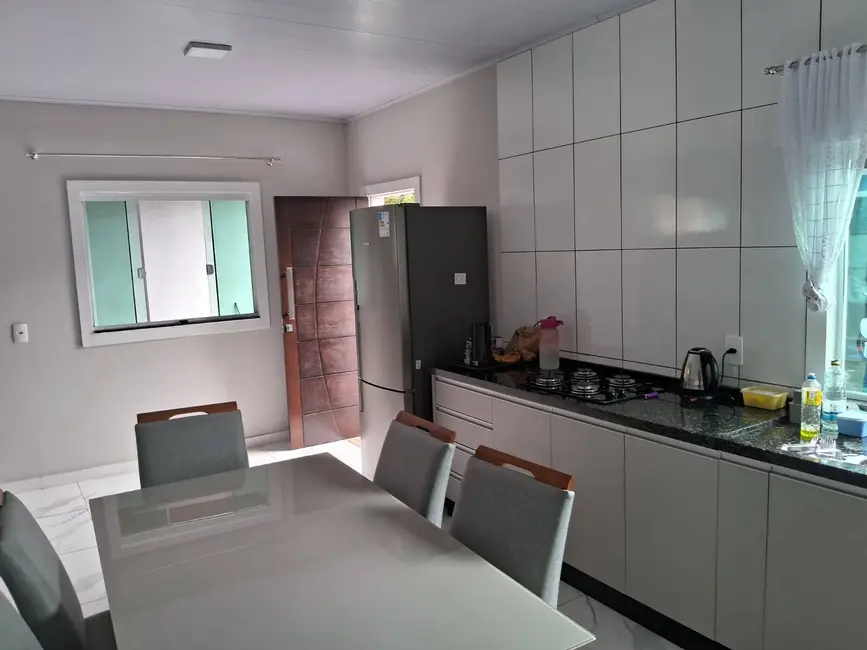 Casa com 2 quartos à venda, 114m2 em Balneario Barra Do Sul - SC - imagem 4 Foto 4 de Casa com 2 quartos à venda, 114m2 em Balneario Barra Do Sul - SC