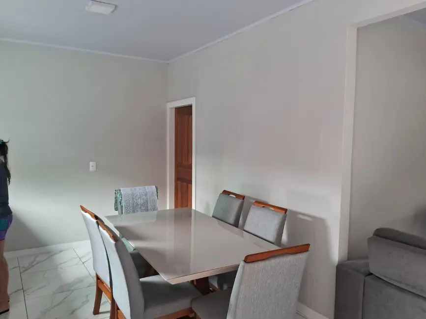 Casa com 2 quartos à venda, 114m2 em Balneario Barra Do Sul - SC - imagem 5 Foto 5 de Casa com 2 quartos à venda, 114m2 em Balneario Barra Do Sul - SC