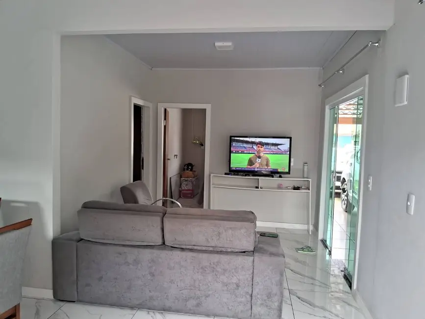 Casa com 2 quartos à venda, 114m2 em Balneario Barra Do Sul - SC - imagem 3 Foto 3 de Casa com 2 quartos à venda, 114m2 em Balneario Barra Do Sul - SC