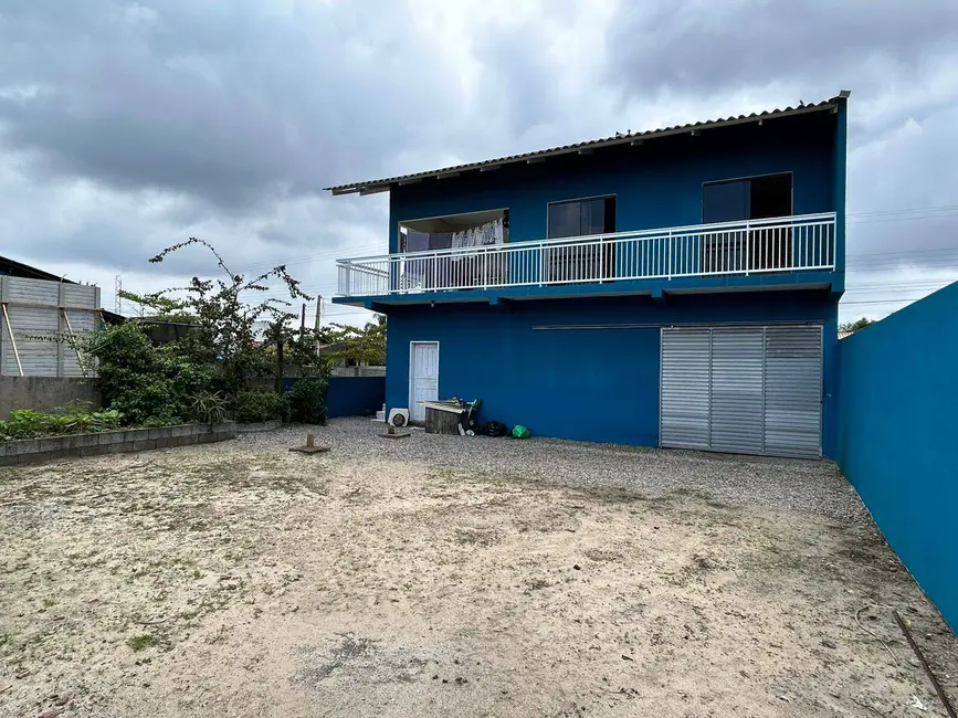 Sobrado com 2 quartos à venda, 120m2 em Balneario Barra Do Sul - SC - imagem 4 Foto 4 de Sobrado com 2 quartos à venda, 120m2 em Balneario Barra Do Sul - SC