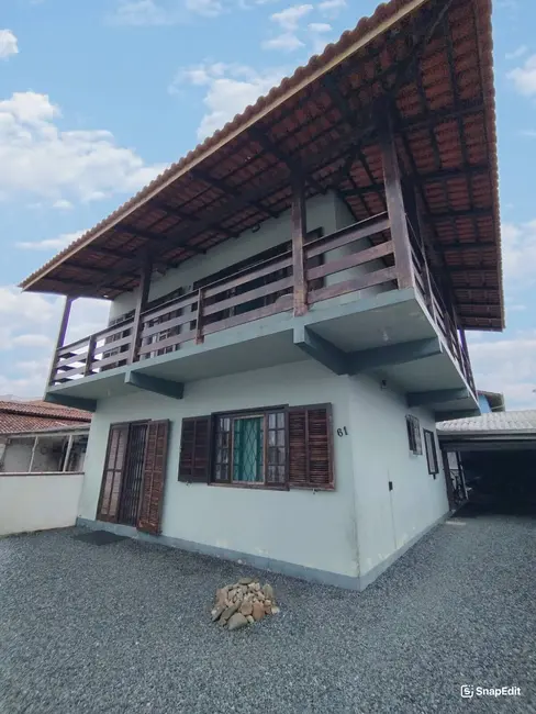 Foto 1 de Casa com 4 quartos à venda, 141m2 em Balneario Barra Do Sul - SC