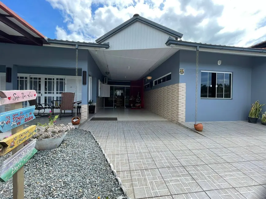 Foto 3 de Casa com 4 quartos à venda, 134m2 em Balneario Barra Do Sul - SC
