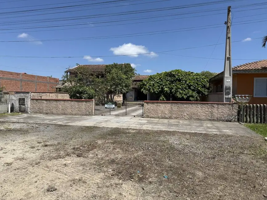 Foto 2 de Casa com 3 quartos à venda, 156m2 em Balneario Barra Do Sul - SC