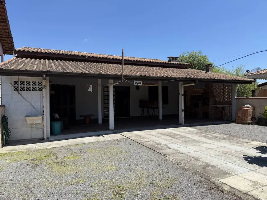 Foto 1 de Casa com 3 quartos à venda, 156m2 em Balneario Barra Do Sul - SC