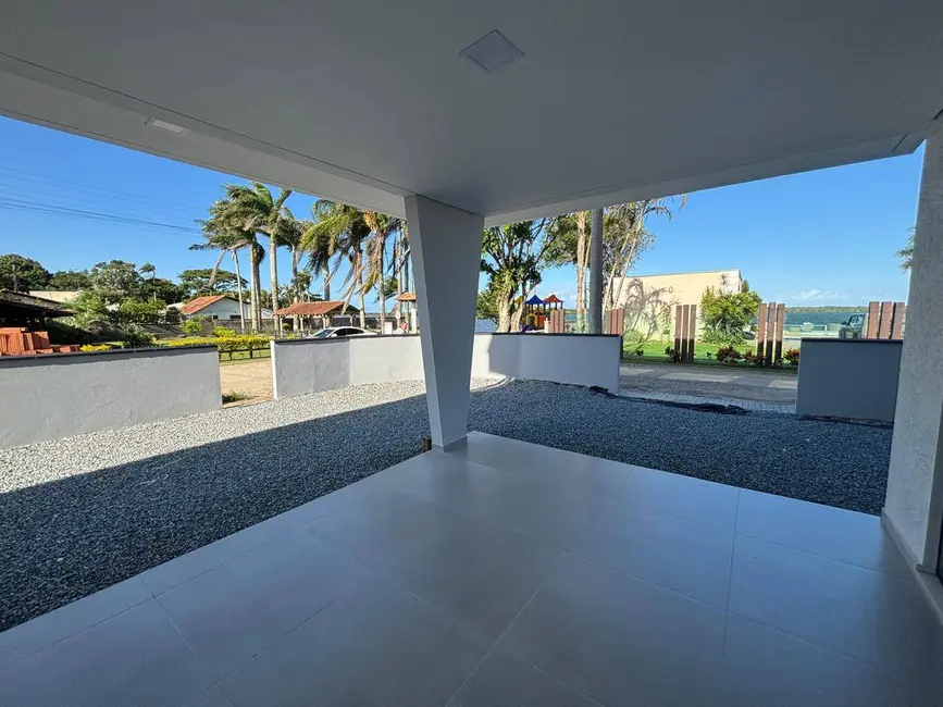 Foto 4 de Sobrado com 3 quartos à venda, 117m2 em Balneario Barra Do Sul - SC
