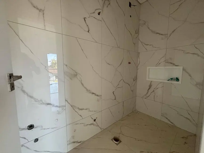 Foto 9 de Sobrado com 3 quartos à venda, 117m2 em Balneario Barra Do Sul - SC