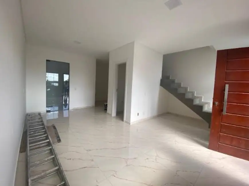 Foto 2 de Sobrado com 2 quartos à venda, 70m2 em Balneario Barra Do Sul - SC