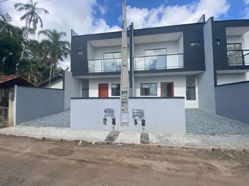 Foto 1 de Sobrado com 2 quartos à venda, 70m2 em Balneario Barra Do Sul - SC