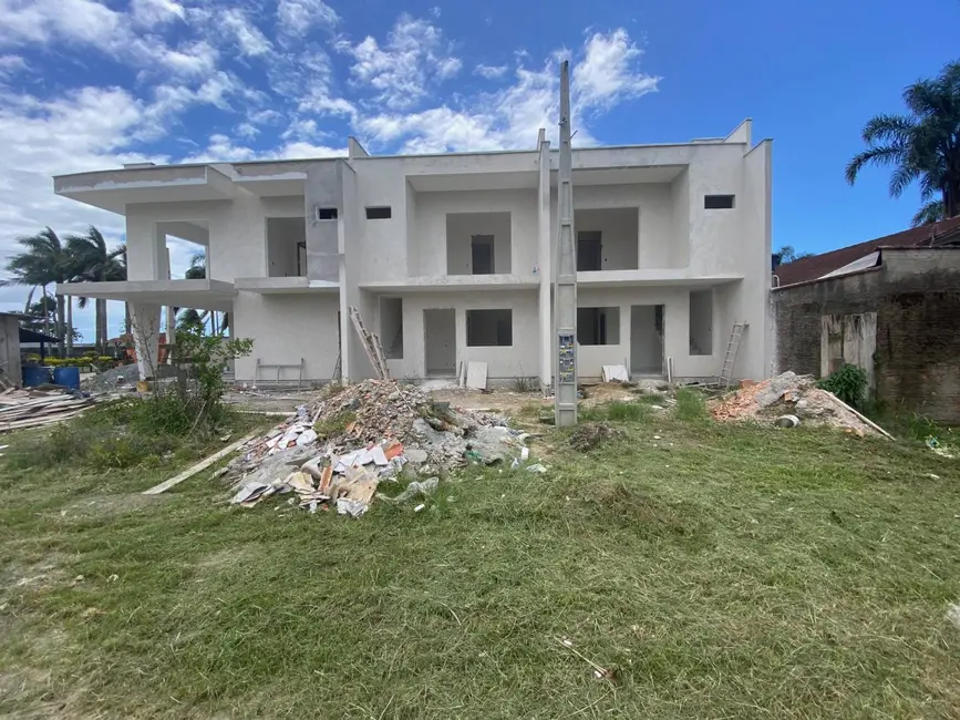 Foto 1 de Sobrado com 2 quartos à venda, 73m2 em Balneario Barra Do Sul - SC
