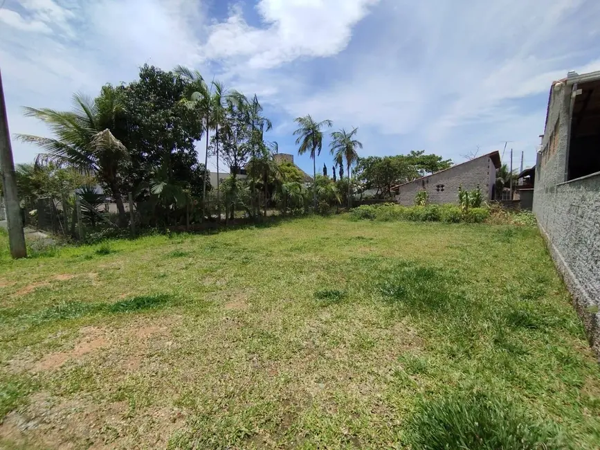 Foto 1 de Terreno / Lote à venda, 220m2 em Balneario Barra Do Sul - SC