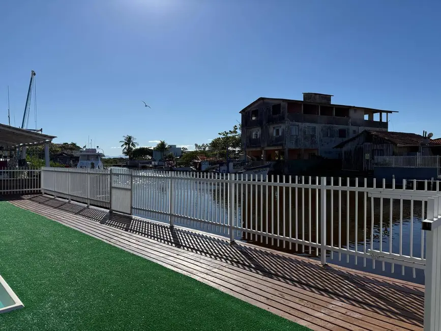 Foto 8 de Casa com 3 quartos à venda, 124m2 em Centro, Balneario Barra Do Sul - SC