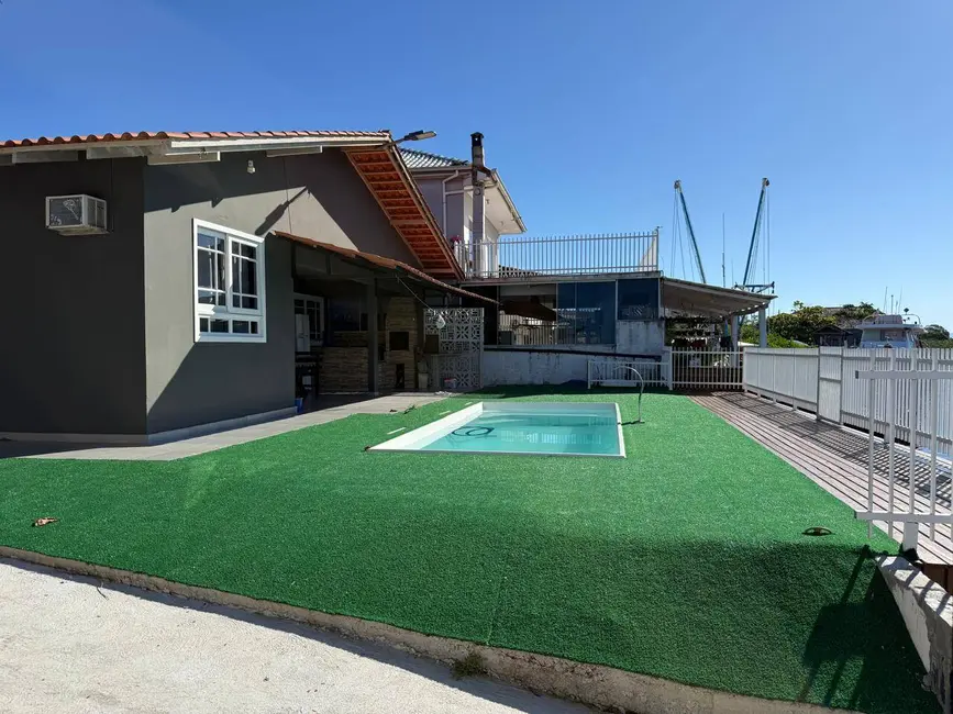 Foto 3 de Casa com 3 quartos à venda, 124m2 em Centro, Balneario Barra Do Sul - SC