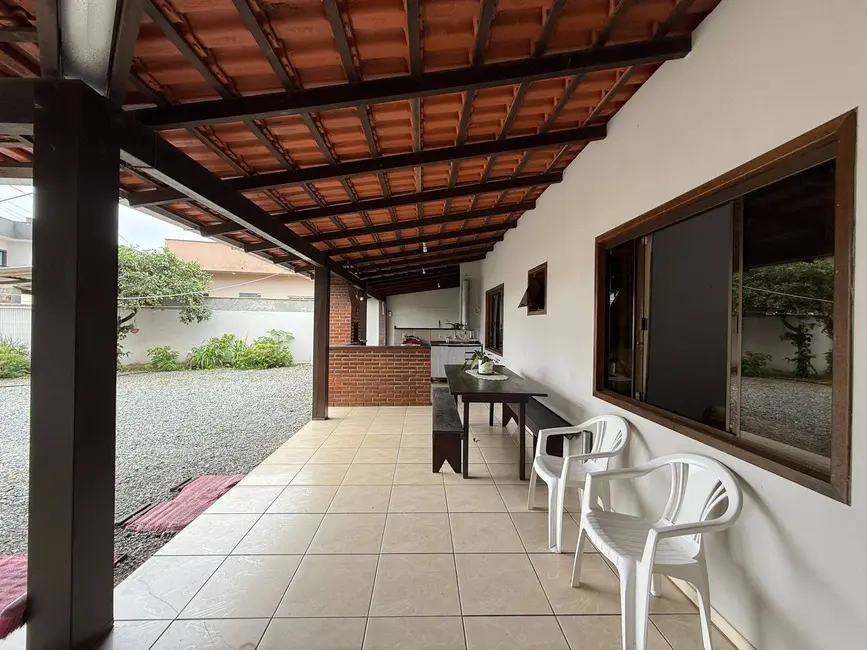 Foto 4 de Casa com 3 quartos à venda, 200m2 em Centro, Balneario Barra Do Sul - SC