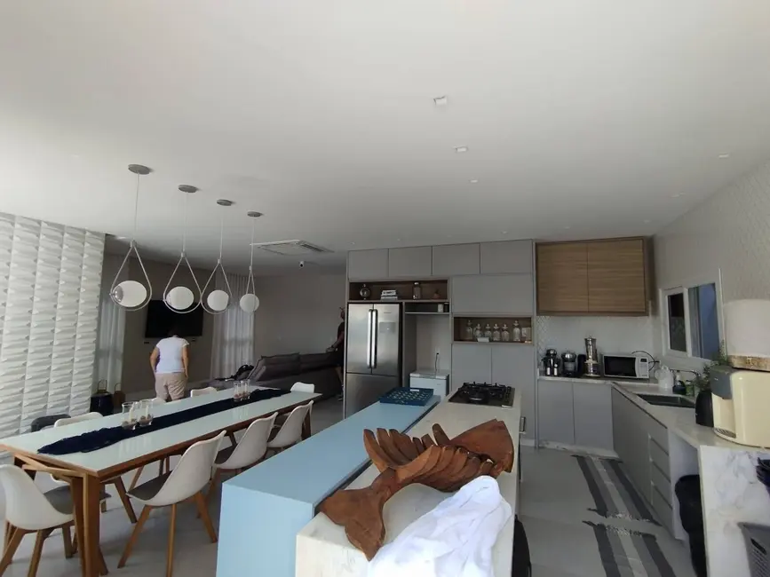 Sobrado com 4 quartos à venda, 260m2 em Centro, Balneario Barra Do Sul - SC - imagem 3 Foto 3 de Sobrado com 4 quartos à venda, 260m2 em Centro, Balneario Barra Do Sul - SC