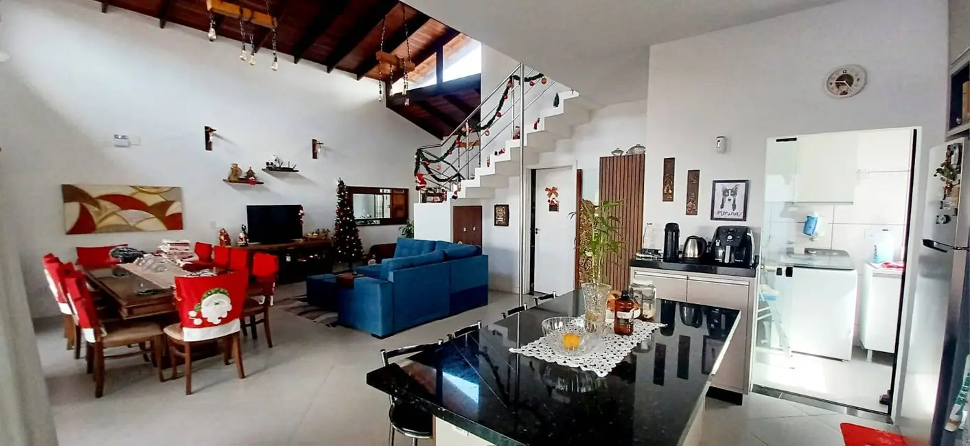 Foto 7 de Casa com 3 quartos à venda, 200m2 em Balneario Barra Do Sul - SC