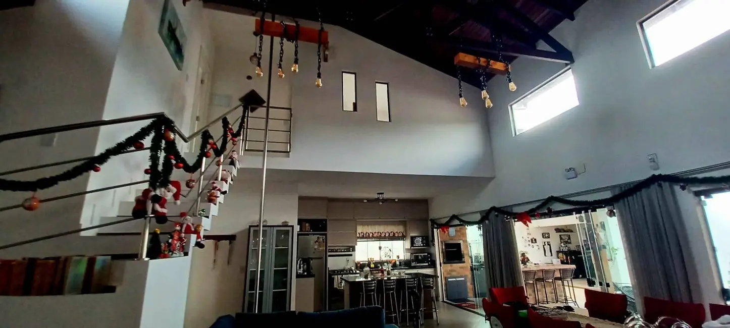Foto 8 de Casa com 3 quartos à venda, 200m2 em Balneario Barra Do Sul - SC