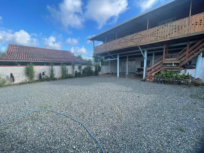 Foto 3 de Sobrado com 6 quartos à venda, 360m2 em Balneario Barra Do Sul - SC