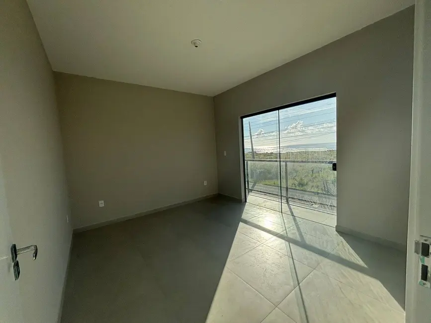 Foto 9 de Sobrado com 3 quartos à venda, 115m2 em Balneario Barra Do Sul - SC