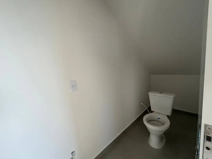 Sobrado com 3 quartos à venda, 115m2 em Balneario Barra Do Sul - SC - imagem 8 Foto 8 de Sobrado com 3 quartos à venda, 115m2 em Balneario Barra Do Sul - SC