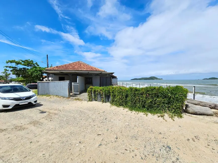 Foto 2 de Casa com 2 quartos à venda, 100m2 em Centro, Balneario Barra Do Sul - SC