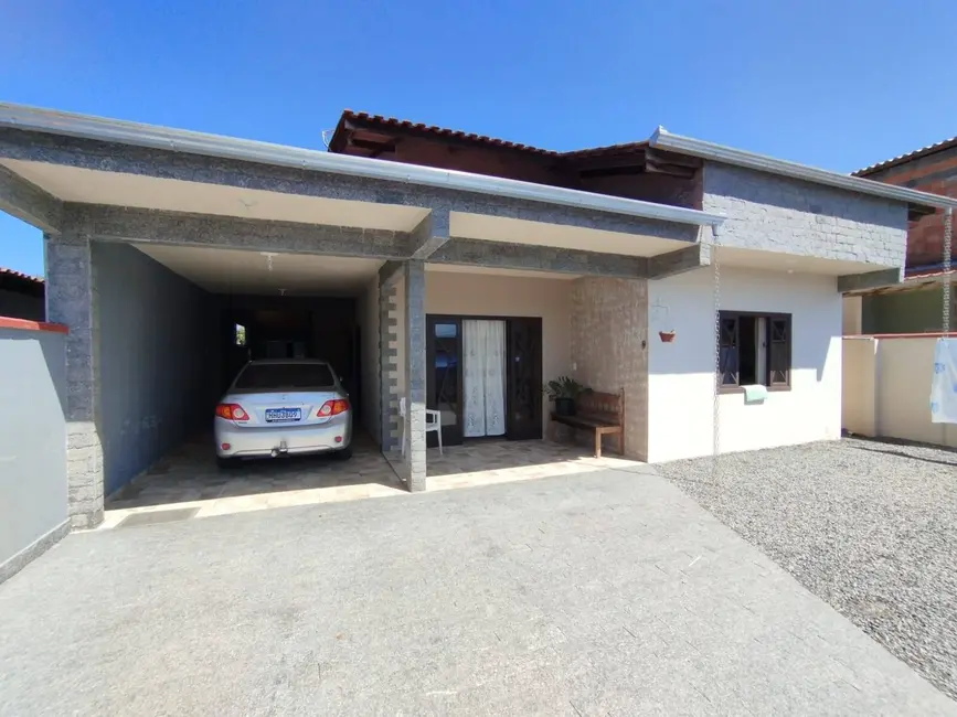 Foto 2 de Casa com 2 quartos à venda, 170m2 em Balneario Barra Do Sul - SC