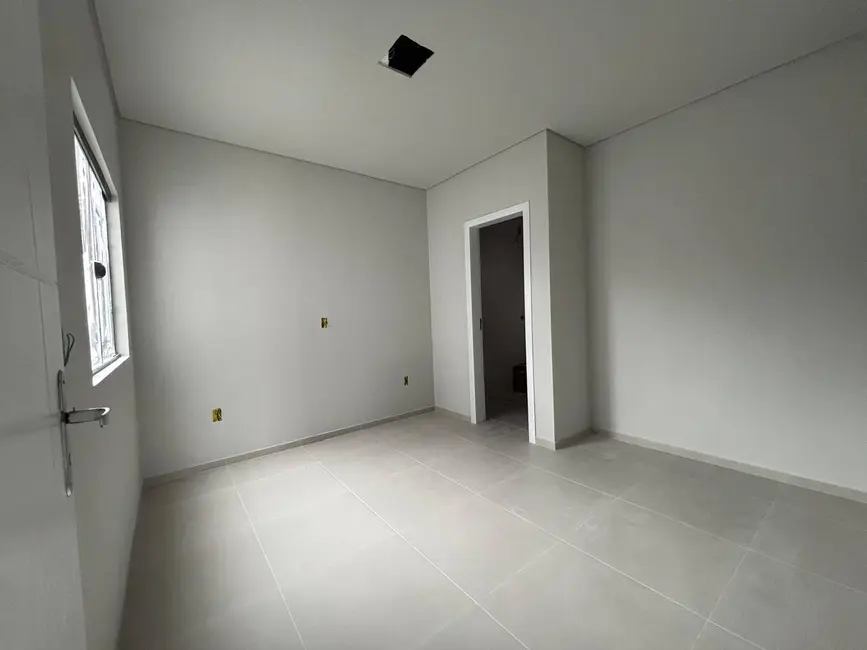 Foto 5 de Casa com 3 quartos à venda, 82m2 em Balneario Barra Do Sul - SC