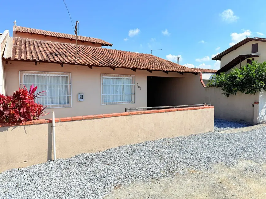 Foto 3 de Casa com 3 quartos à venda, 139m2 em Balneario Barra Do Sul - SC