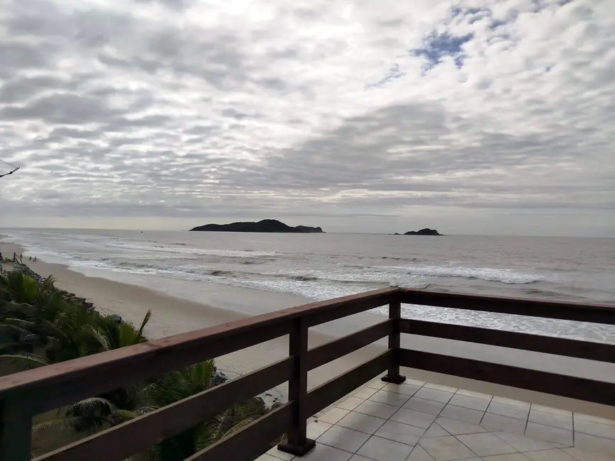 Foto 2 de Sobrado com 4 quartos à venda, 189m2 em Centro, Balneario Barra Do Sul - SC
