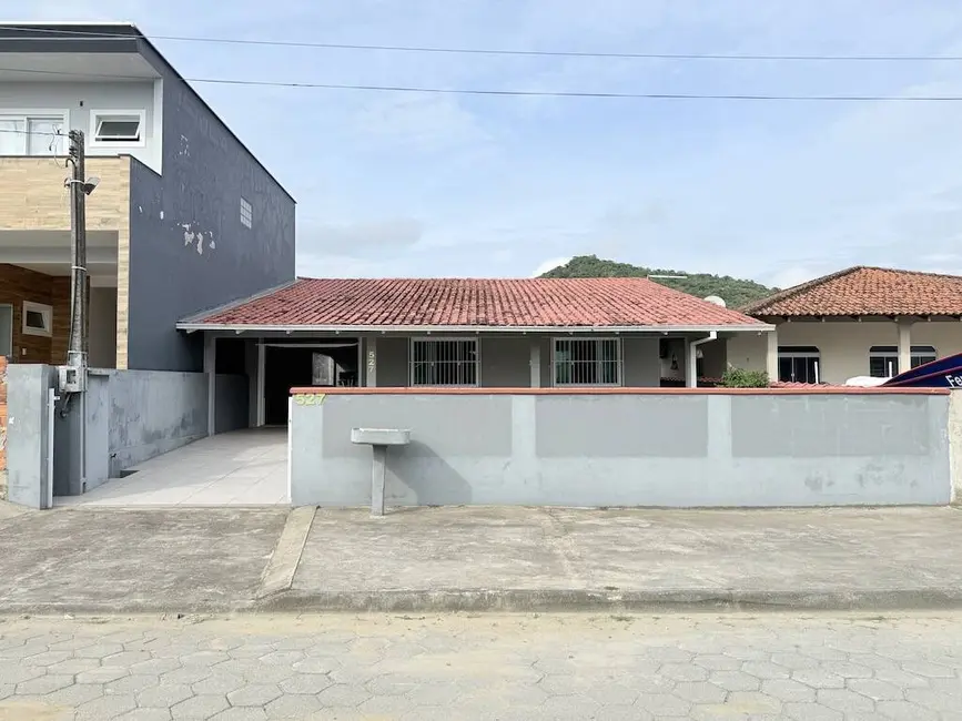 Foto 2 de Casa com 3 quartos à venda, 130m2 em Sao Francisco Do Sul - SC