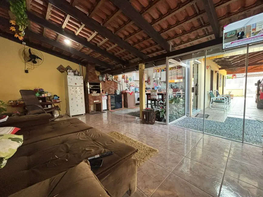 Foto 4 de Casa com 3 quartos à venda, 234m2 em Balneario Barra Do Sul - SC