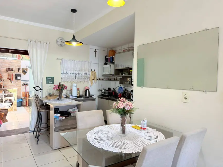 Foto 4 de Sobrado com 2 quartos à venda, 64m2 em Centro, Balneario Barra Do Sul - SC