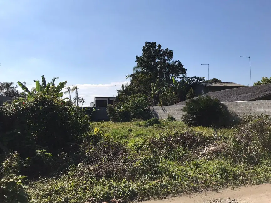 Foto 1 de Terreno / Lote à venda, 405m2 em Balneario Barra Do Sul - SC