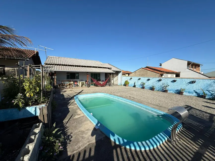 Foto 1 de Casa com 3 quartos à venda, 300m2 em Centro, Balneario Barra Do Sul - SC