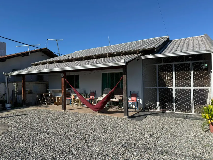 Foto 2 de Casa com 3 quartos à venda, 300m2 em Centro, Balneario Barra Do Sul - SC