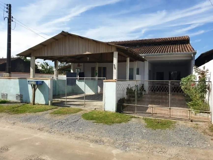 Foto 2 de Casa com 4 quartos à venda, 150m2 em Centro, Balneario Barra Do Sul - SC