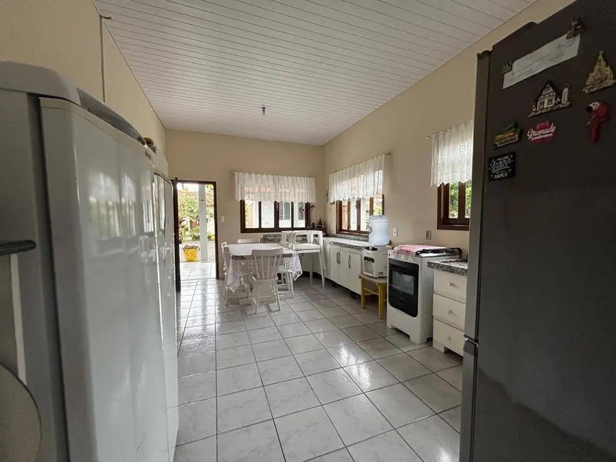 Casa com 3 quartos à venda, 673m2 em Balneario Barra Do Sul - SC - imagem 5 Foto 5 de Casa com 3 quartos à venda, 673m2 em Balneario Barra Do Sul - SC