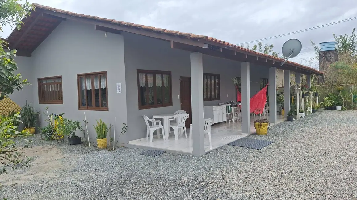 Casa com 3 quartos à venda, 673m2 em Balneario Barra Do Sul - SC - imagem 1 Foto 1 de Casa com 3 quartos à venda, 673m2 em Balneario Barra Do Sul - SC