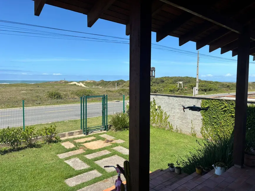 Foto 4 de Casa com 3 quartos à venda, 136m2 em Balneario Barra Do Sul - SC