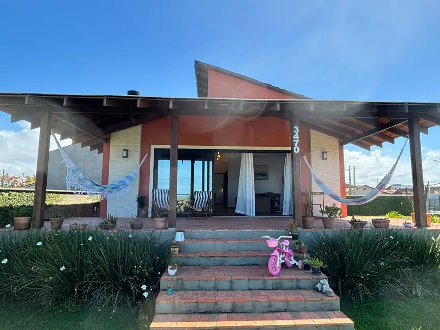 Foto 1 de Casa com 3 quartos à venda, 136m2 em Balneario Barra Do Sul - SC