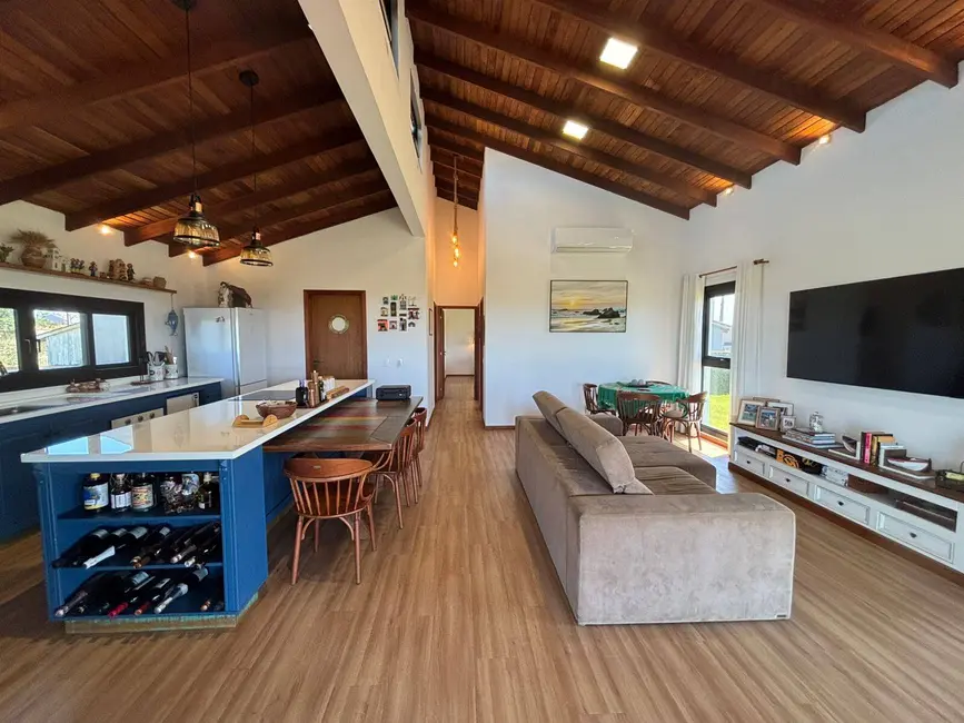 Foto 5 de Casa com 3 quartos à venda, 136m2 em Balneario Barra Do Sul - SC