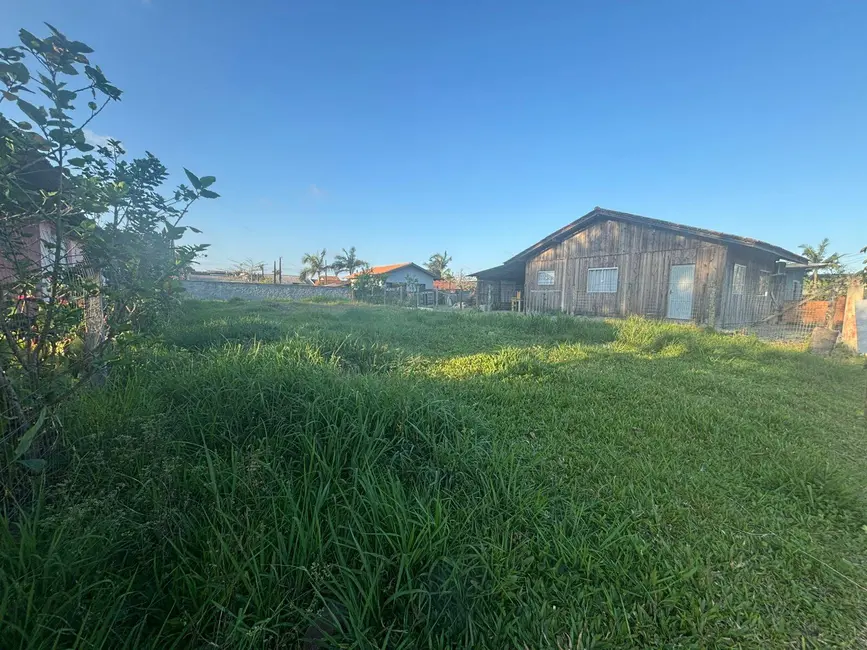 Foto 3 de Terreno / Lote à venda, 360m2 em Balneario Barra Do Sul - SC
