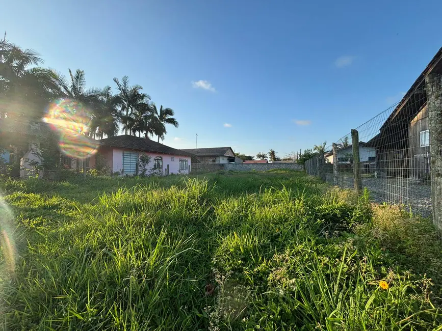 Foto 2 de Terreno / Lote à venda, 360m2 em Balneario Barra Do Sul - SC