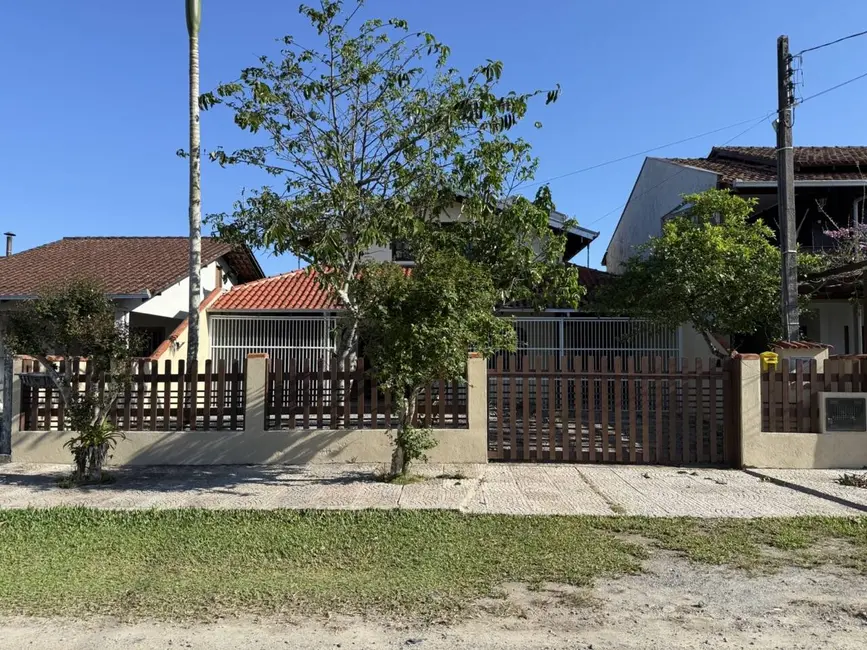 Foto 3 de Sobrado com 6 quartos à venda, 279m2 em Balneario Barra Do Sul - SC