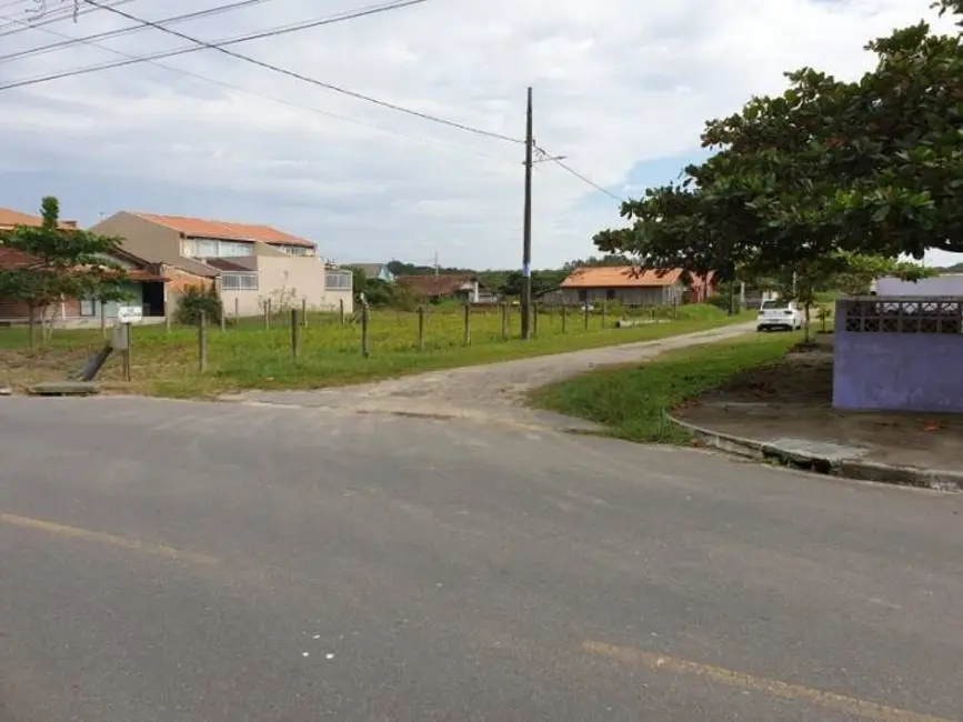 Foto 1 de Terreno / Lote à venda, 325m2 em Balneario Barra Do Sul - SC