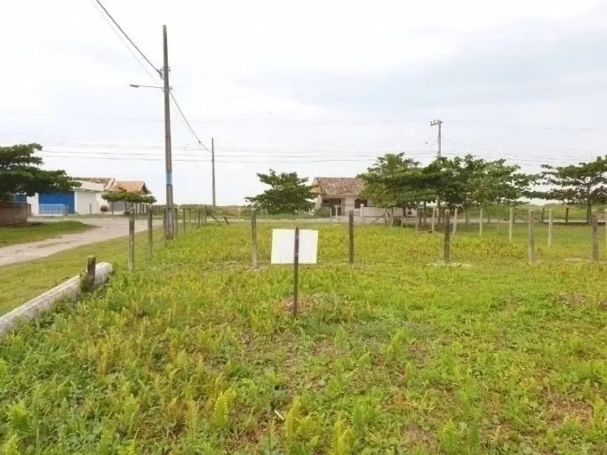 Foto 3 de Terreno / Lote à venda, 325m2 em Balneario Barra Do Sul - SC