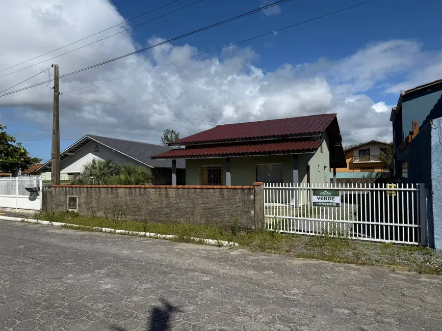 Foto 2 de Casa com 3 quartos à venda, 110m2 em Balneario Barra Do Sul - SC