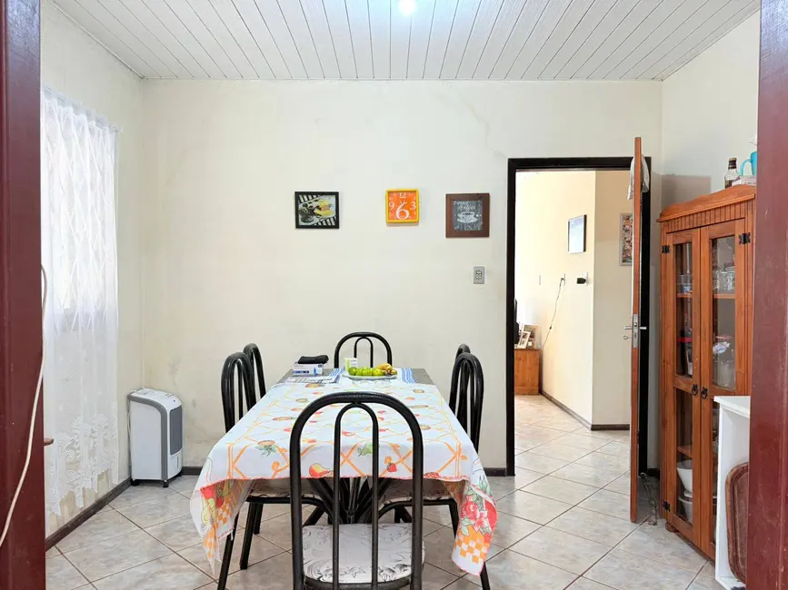 Foto 9 de Casa com 5 quartos à venda, 115m2 em Balneario Barra Do Sul - SC