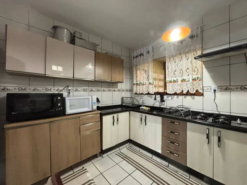 Foto 8 de Casa com 5 quartos à venda, 188m2 em Centro, Balneario Barra Do Sul - SC